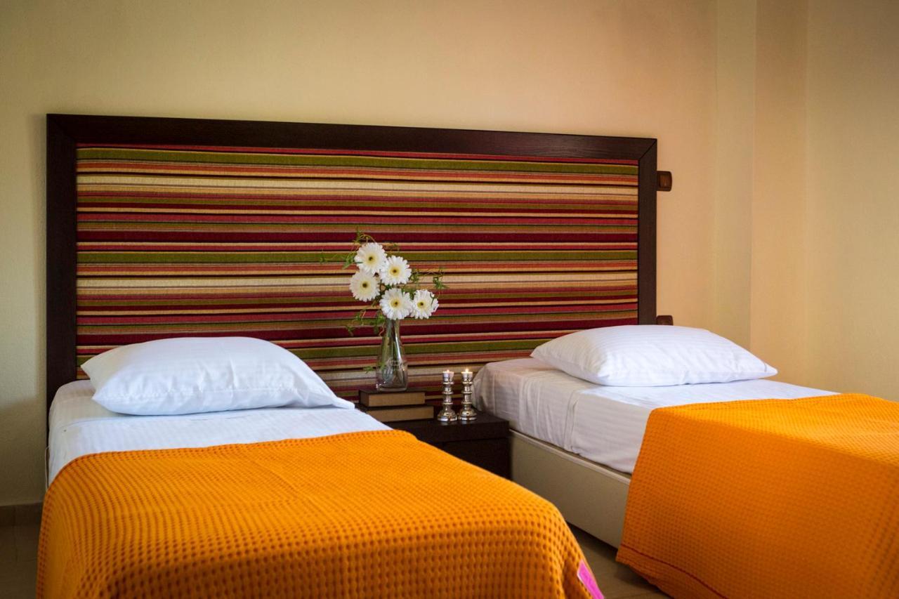 Stigmes Villas & Suites 네아 스키오니 외부 사진