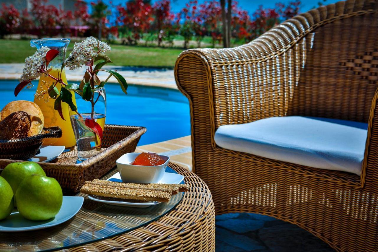 Stigmes Villas & Suites 네아 스키오니 외부 사진