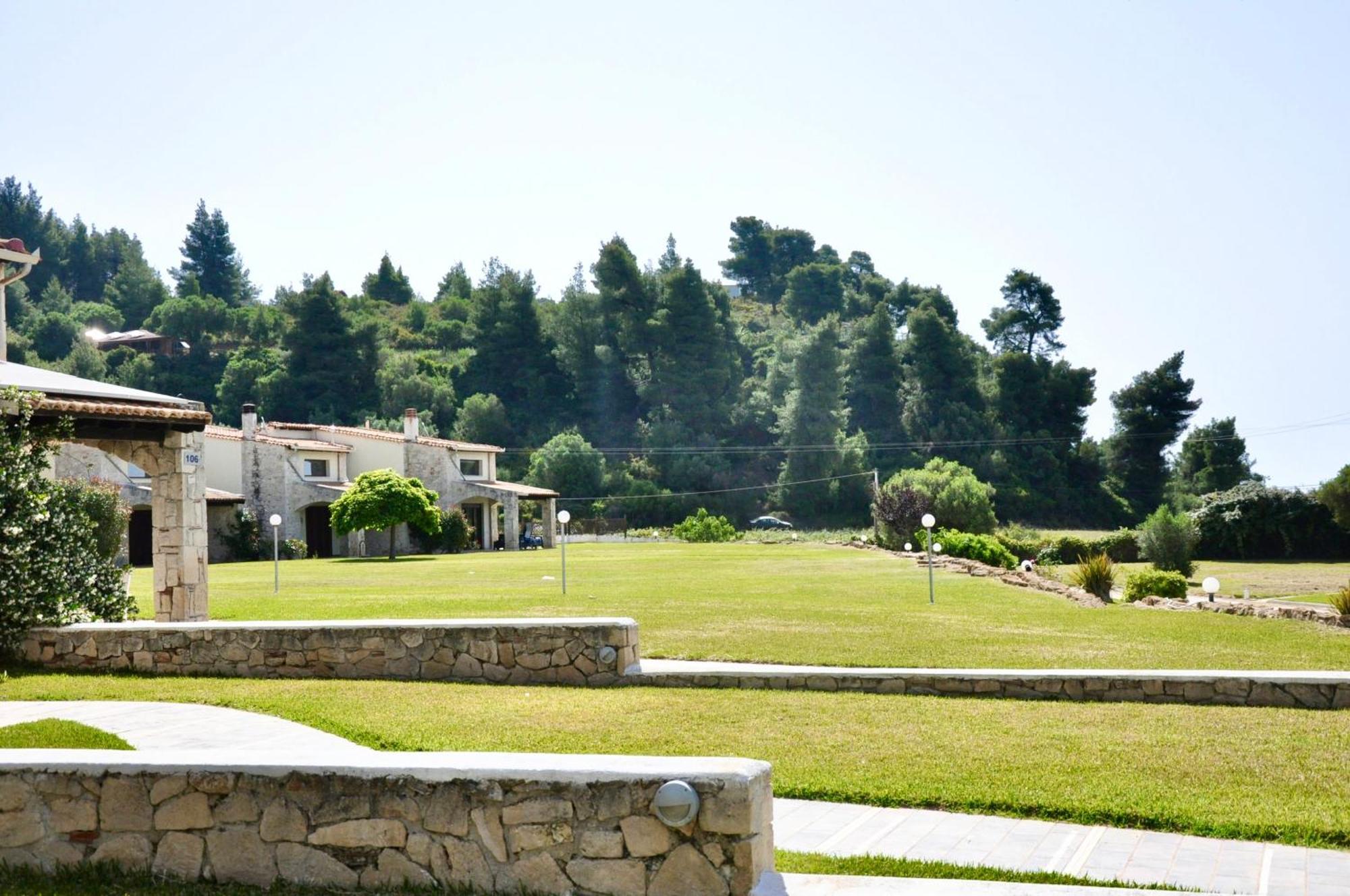 Stigmes Villas & Suites 네아 스키오니 외부 사진